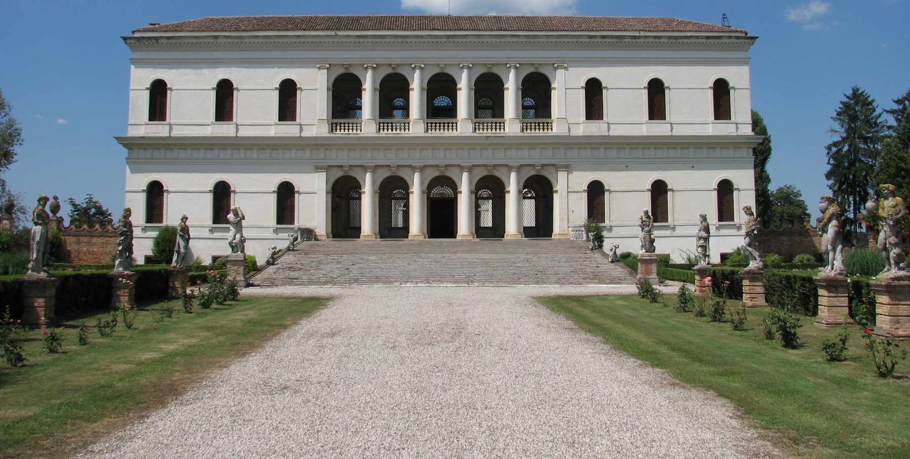 Villa Garzoni a Pontecasale