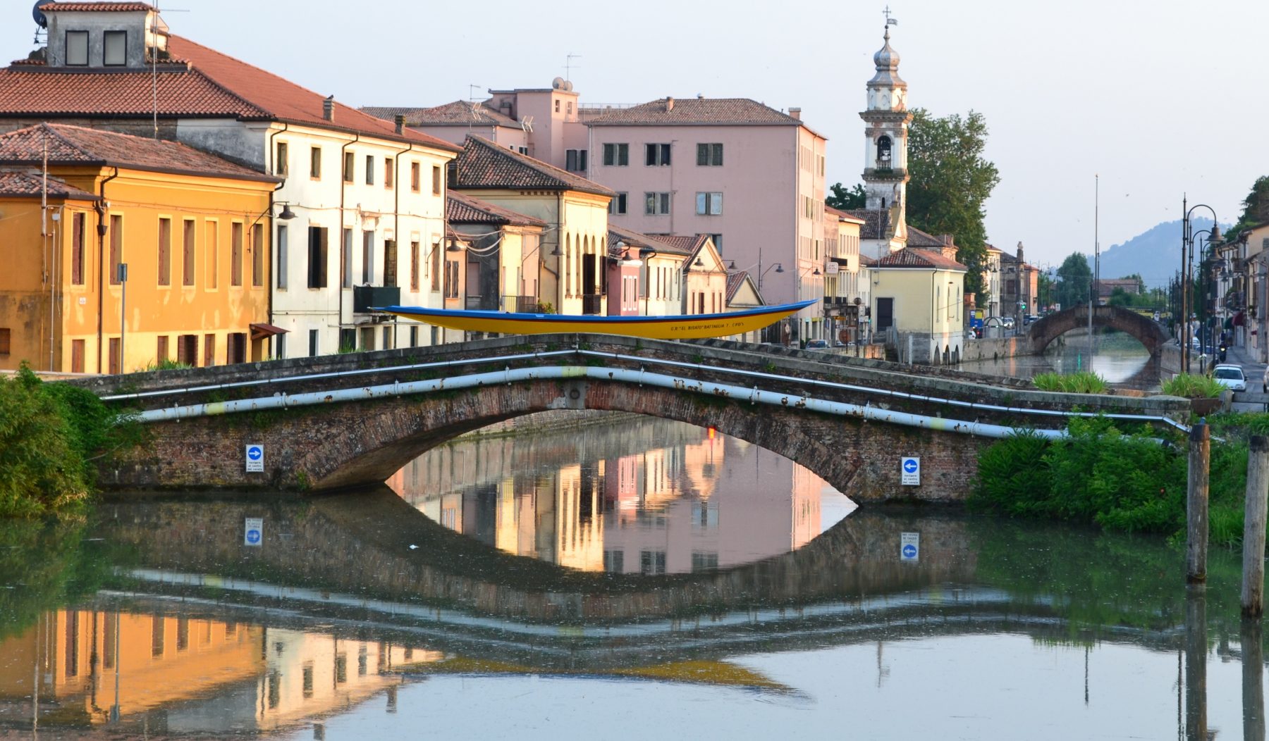 Escursione in Barca Tradizionale a Remi a Battaglia Terme